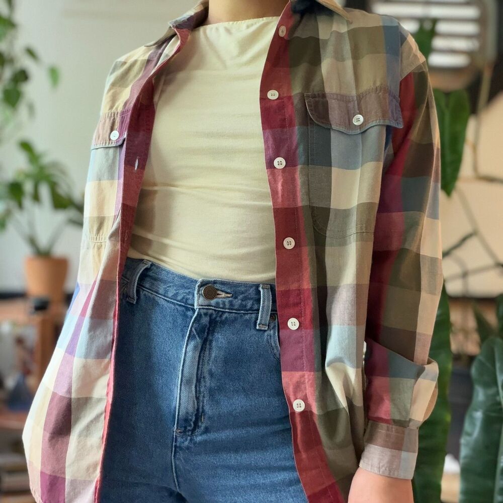 Vintage Lizsport plaid button up shirt